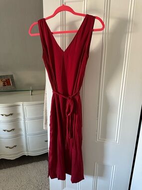 Sleeveless Red V-Neck Maxi Dress with Waist Tie